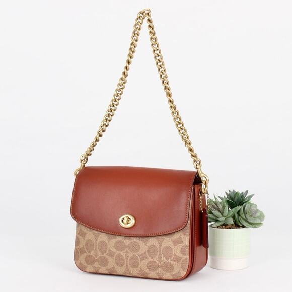Coach Handbags - Coach Cassie Crossbody Bag 19 In Signature Canvas